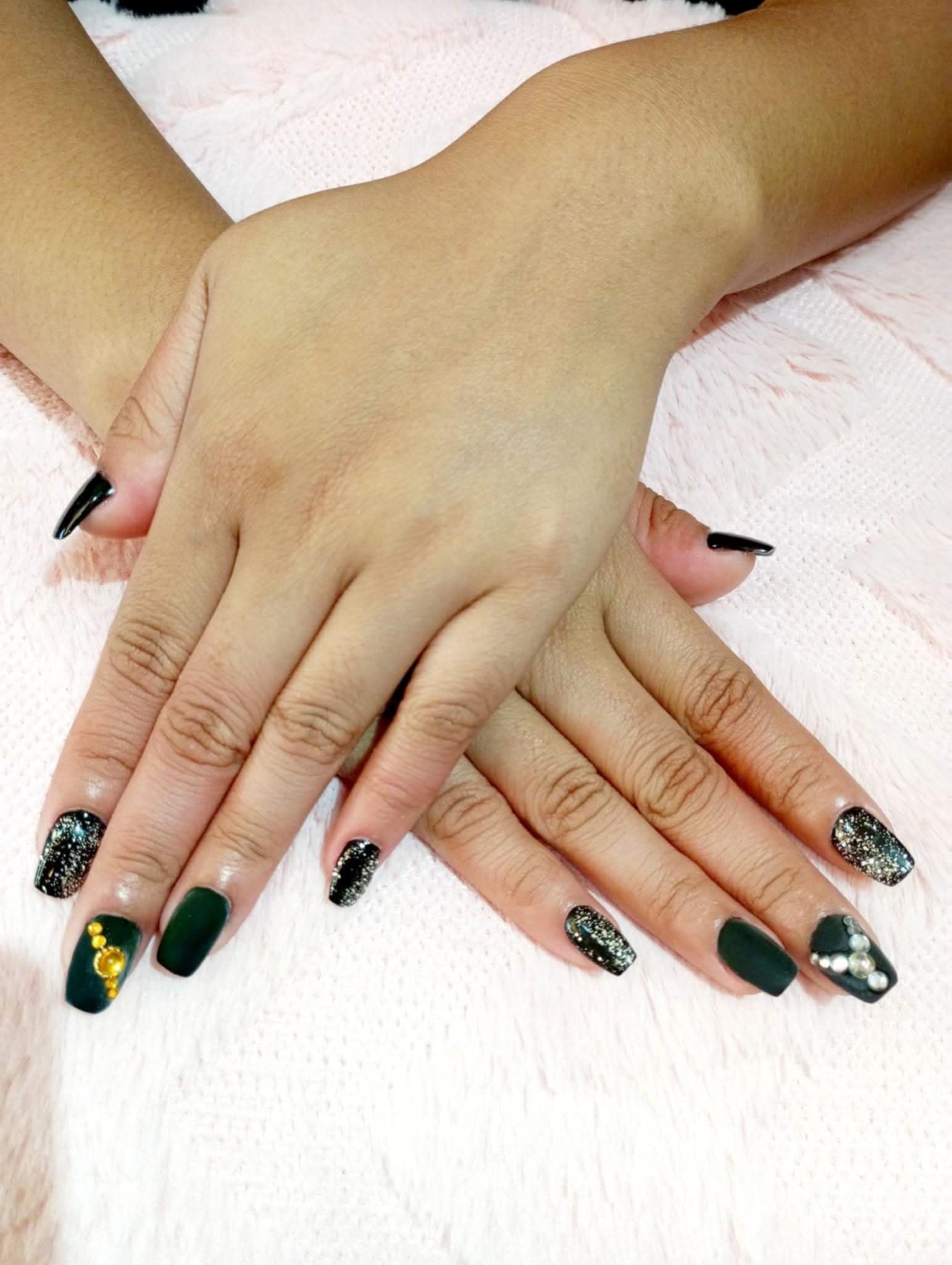 Nail Service
